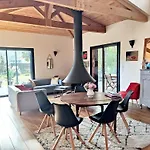 Maison Spacieuse A Avec Jardin Et Barbecue, 125 M². Σπίτι διακοπών *