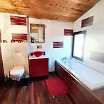 Maison Spacieuse A Avec Jardin Et Barbecue, 125 M². *