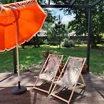 Maison Spacieuse A Avec Jardin Et Barbecue, 125 M². Holiday home Saint-Selve