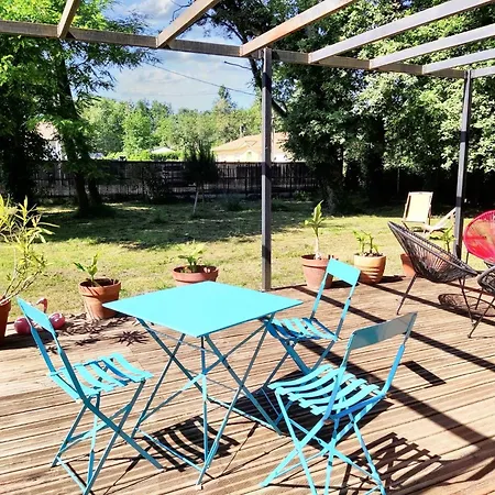 Maison Spacieuse A Avec Jardin Et Barbecue, 125 M². *