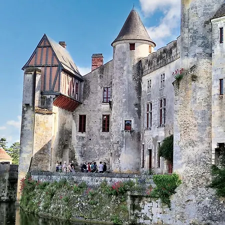 Prázdninový dům Maison Spacieuse A Avec Jardin Et Barbecue, 125 M².