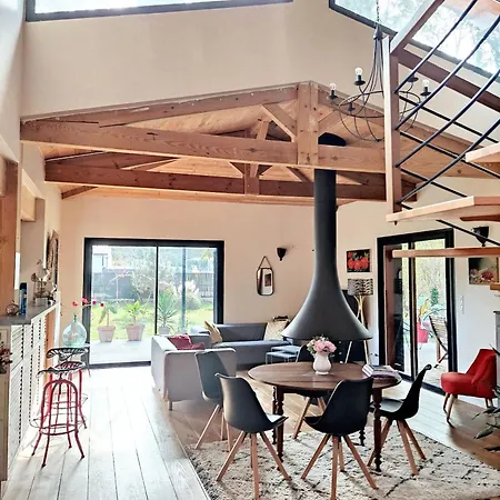 Maison Spacieuse A Avec Jardin Et Barbecue, 125 M². Holiday home *