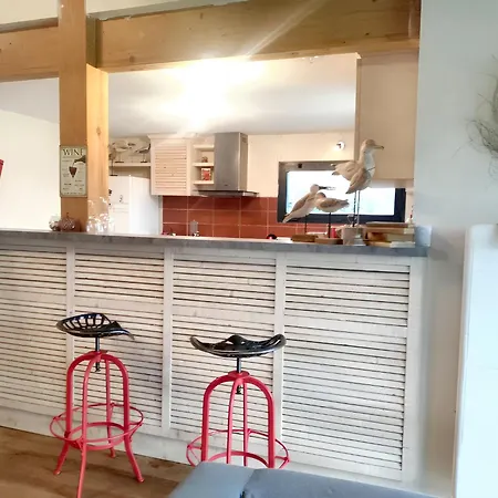 Maison Spacieuse A Avec Jardin Et Barbecue, 125 M².