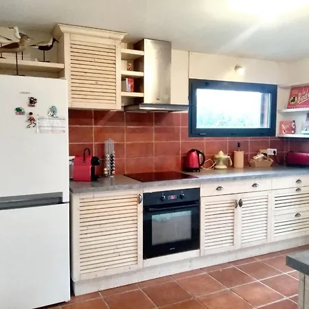 Дом отдыха Maison Spacieuse A Selve Avec Jardin Et Barbecue 125 M² Saint-Selve