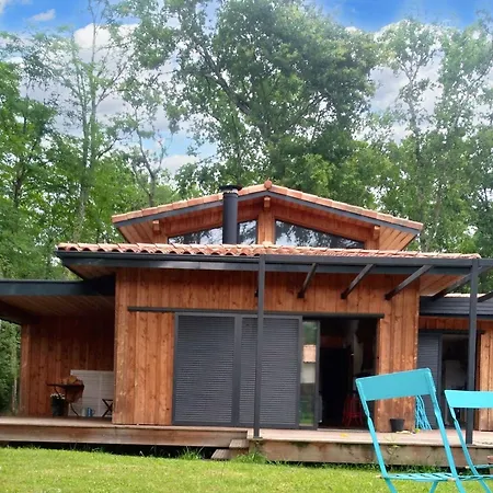 Дом отдыха Maison Spacieuse A Selve Avec Jardin Et Barbecue 125 M² *