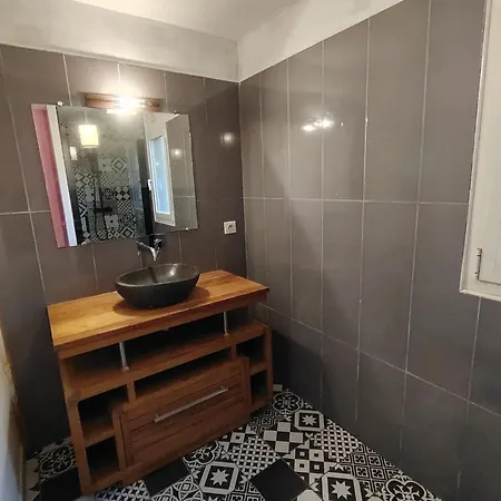 Maison Spacieuse A Avec Jardin Et Barbecue, 125 M². Holiday home *