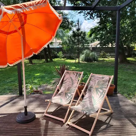 Maison Spacieuse A Avec Jardin Et Barbecue, 125 M². بيت للعطل Saint-Selve