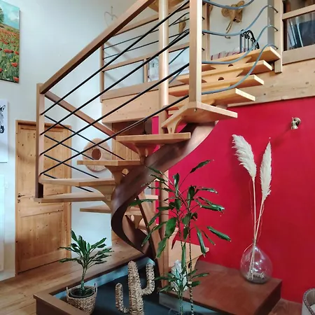 Maison Spacieuse A Avec Jardin Et Barbecue, 125 M². بيت للعطل Saint-Selve