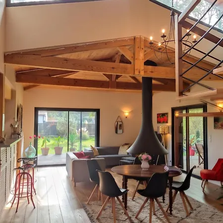 Maison Spacieuse A Avec Jardin Et Barbecue, 125 M². * Saint-Selve
