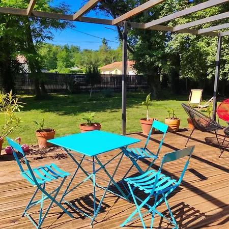 Maison Spacieuse A Avec Jardin Et Barbecue, 125 M². *