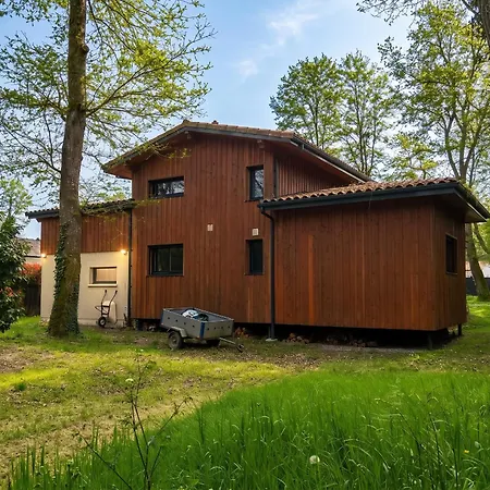 Maison Spacieuse A Avec Jardin Et Barbecue, 125 M². بيت للعطل