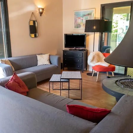 Maison Spacieuse A Avec Jardin Et Barbecue, 125 M².