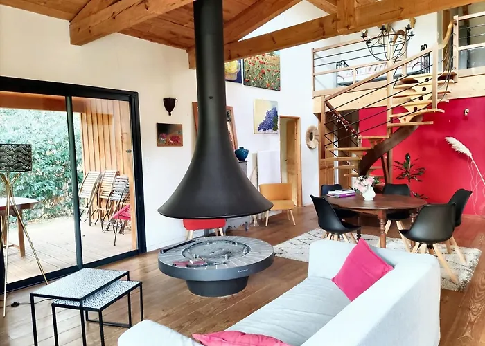 Maison Spacieuse A Avec Jardin Et Barbecue, 125 M².