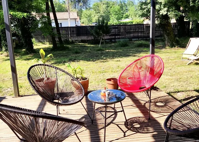 Maison Spacieuse A Avec Jardin Et Barbecue, 125 M². * Saint-Selve
