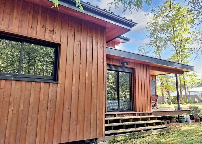 Maison Spacieuse A Avec Jardin Et Barbecue, 125 M². בית נופש Saint-Selve