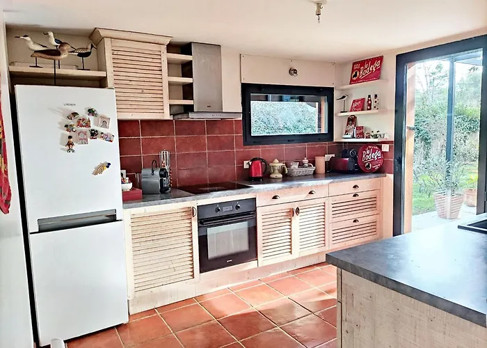 Maison Spacieuse A Avec Jardin Et Barbecue, 125 M². Saint-Selve