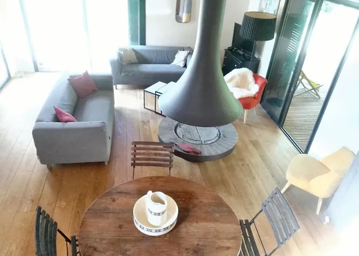 Maison Spacieuse A Avec Jardin Et Barbecue, 125 M². Saint-Selve