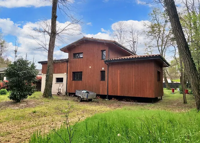 בית נופש Maison Spacieuse A Avec Jardin Et Barbecue, 125 M².