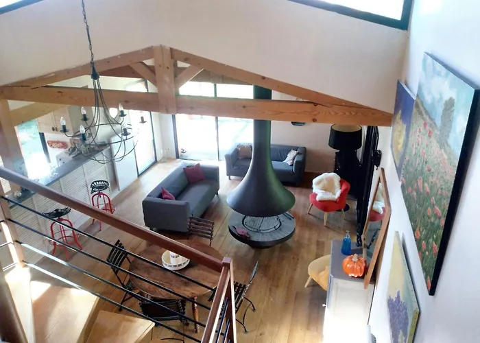 Maison Spacieuse A Avec Jardin Et Barbecue, 125 M².